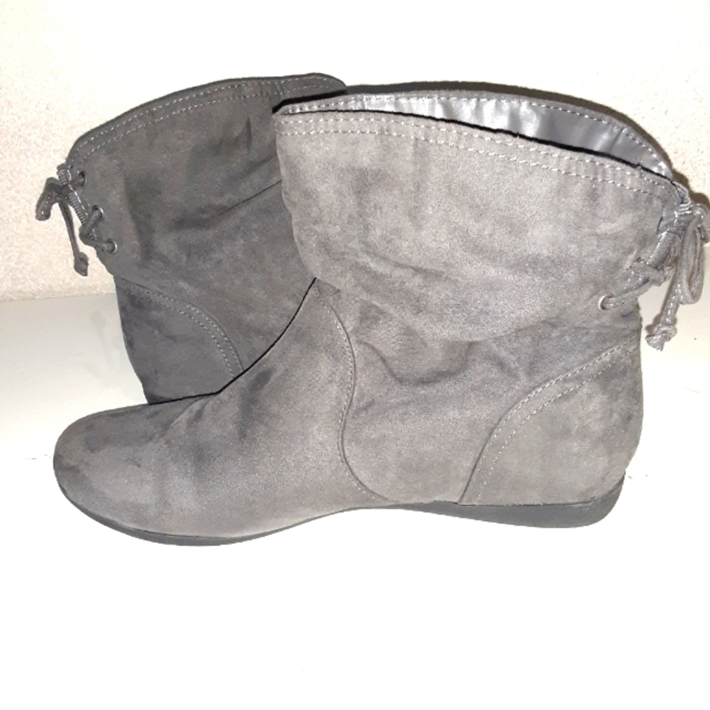 AZ Kacy Gray Faux Suede Slouch Bootie SZ 9.5 NEW